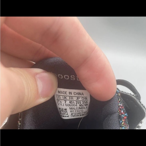 Men’s Size 7.5 - adidas UltraBoost 4.0 Black Multicolor 2019 - F35232 - Picture 12 of 14